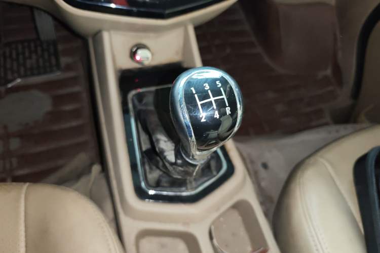 Used Wuling Zhengcheng 2015 1.8L Luxury Model LJ479QE2