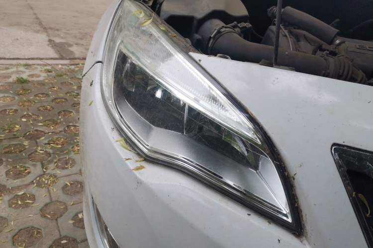 Used Buick GT 2012 XT 1.6T Fashion Sport Edition Right Front Headlight