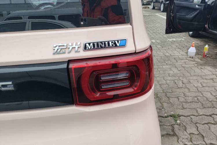 Used Wuling Hongguang MINIEV 2022 Macaron Premium Model – Lithium Iron Phosphate
