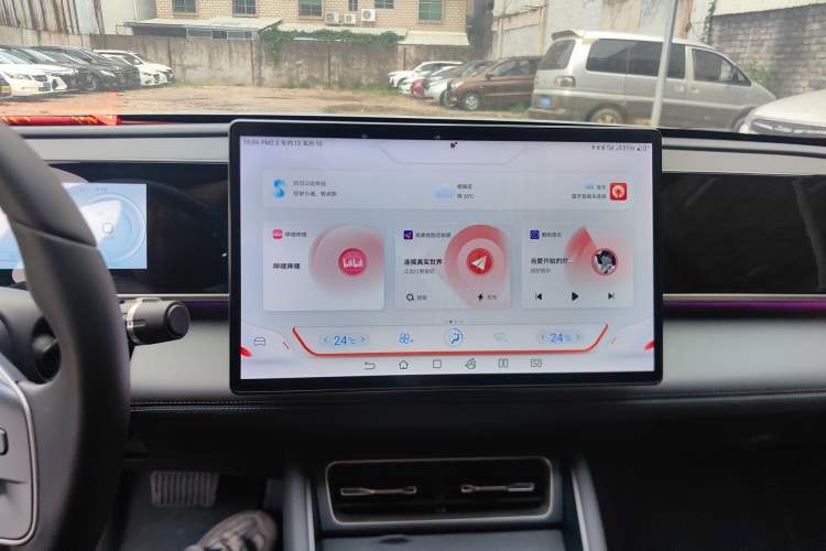 Used BYD Qin L 2025 DM-i Smart Drive 120KM Superior Model Audio And AC Panel