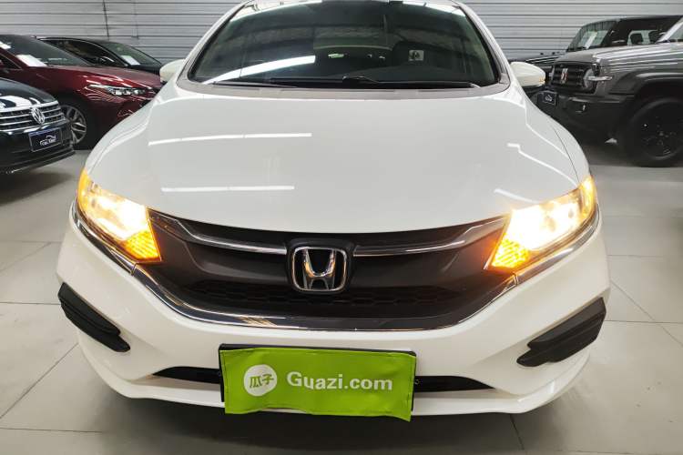 Used Honda Jade 2017 1.8L Automatic Classic Edition 5 seats
