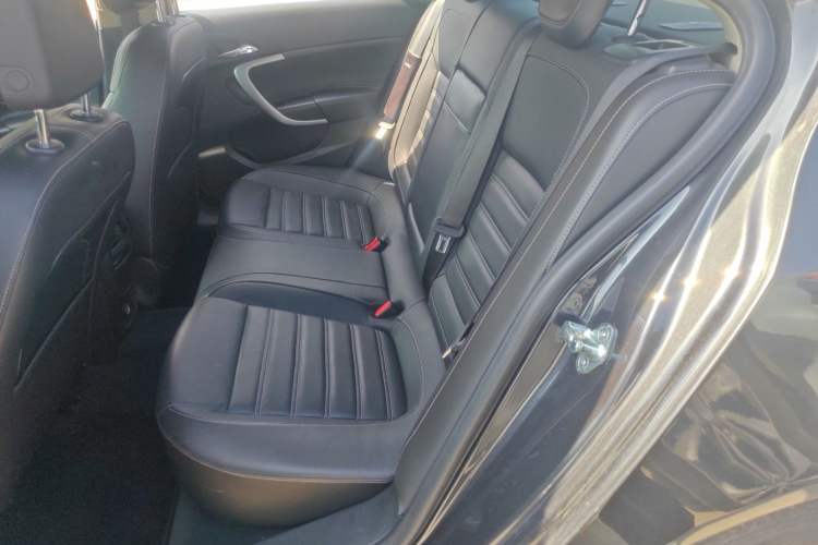 Used Buick Regal 2014 1.6T Fashionable Tech Edition Left Rear Seat
