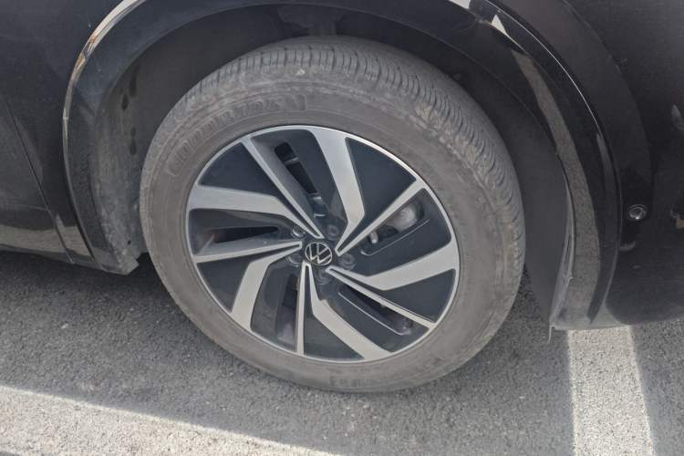 Used Volkswagen Viloran 2024 330TSI Luxury Edition Right Front Wheel Hub