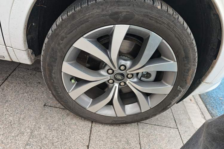 Used Land Rover Discovery Sport 2025 249 PS Performance Tech Edition