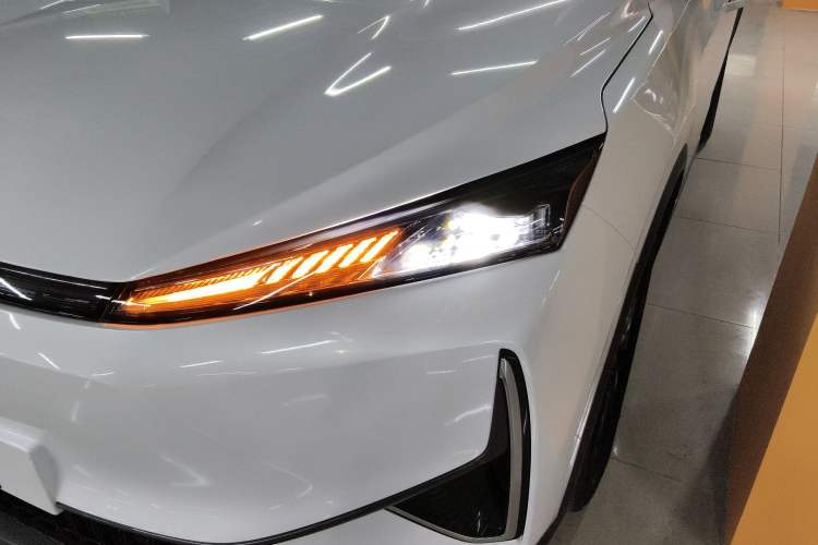 Used Dongfeng Aeolus L7 New Energy 2024 518 Air