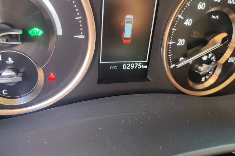 Used Toyota Vellfire 2023 Crown Dual-Engine 2.5L HV Ultimate Edition Odometer Close Up