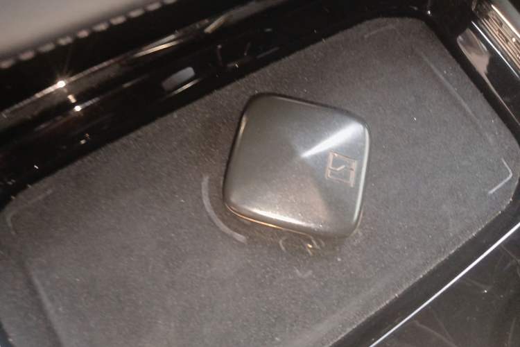 Used Zeekr 009 2022 WE Edition
