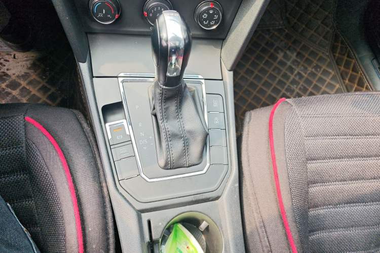 Used Volkswagen Lamando 2017 230TSI DSG Fashion Edition
