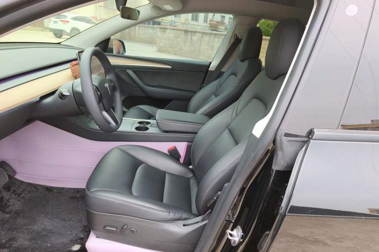 Used Tesla Model Y 2021 Standard Range Rear-Wheel Drive Version Left Front Seat