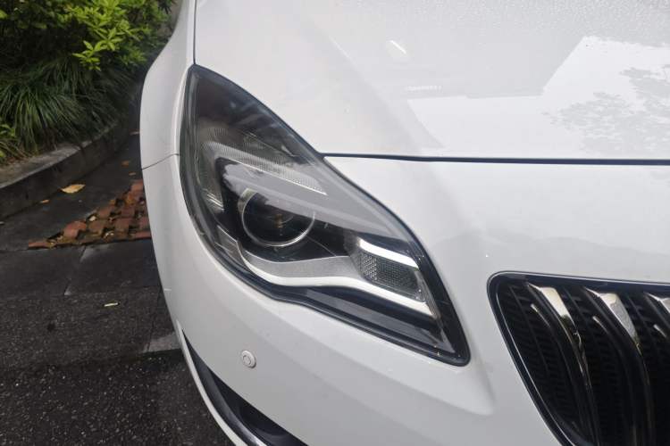 Used Buick Regal 2015 1.6T Leading Technology Model Right Front Headlight