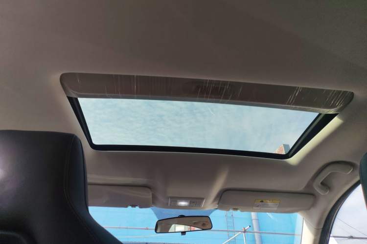 Used CHANGAN OSHAN X5 2021 1.6L CVT Luxury Model Headliner