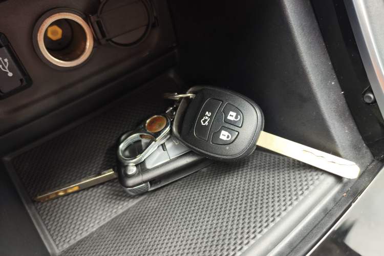 Used Changan Eado New Energy 2022 EV460 Smart Ride-Hailing Edition – Lithium Iron Phosphate