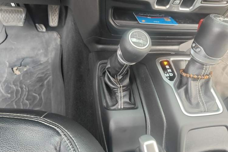 Used Jeep Wrangler 2018 2.0T Sahara Four-Door Edition
