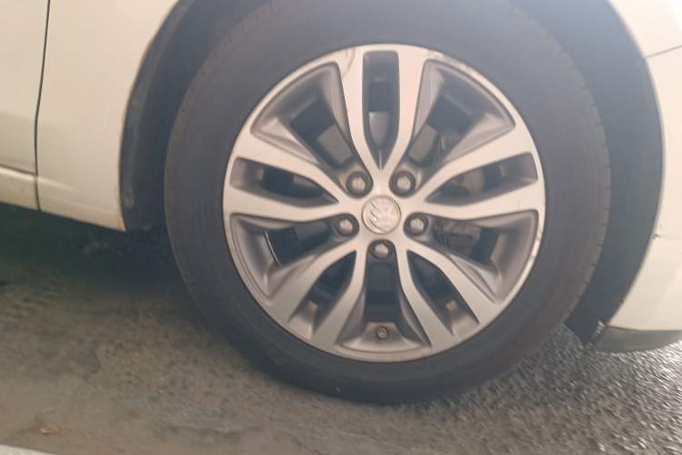 Used Buick GT 2018 18T Automatic Elite Model