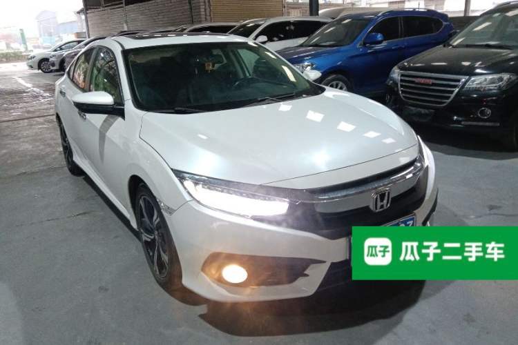 Used Honda Civic 2016 220TURBO CVT Prestige Edition Front Right 45 Deg