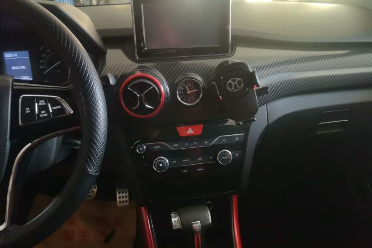 Used BAIC Senova X25 2015 1.5L automatic luxury version
