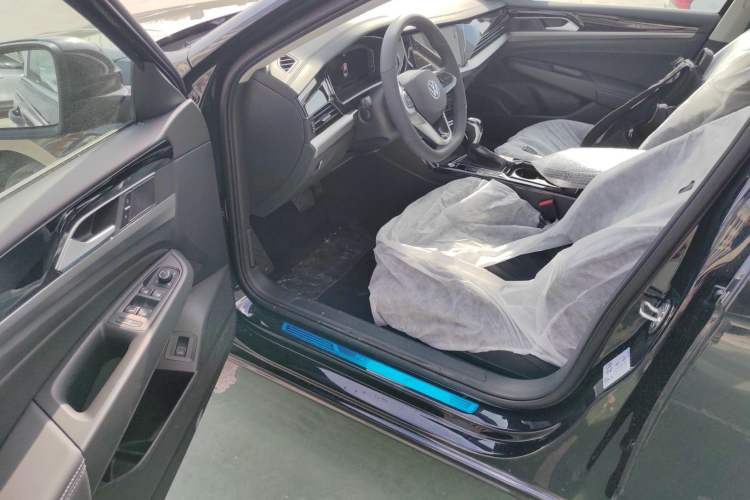 Used Volkswagen Passat 2026 Model, Outstanding 380TSI Longteng Edition
