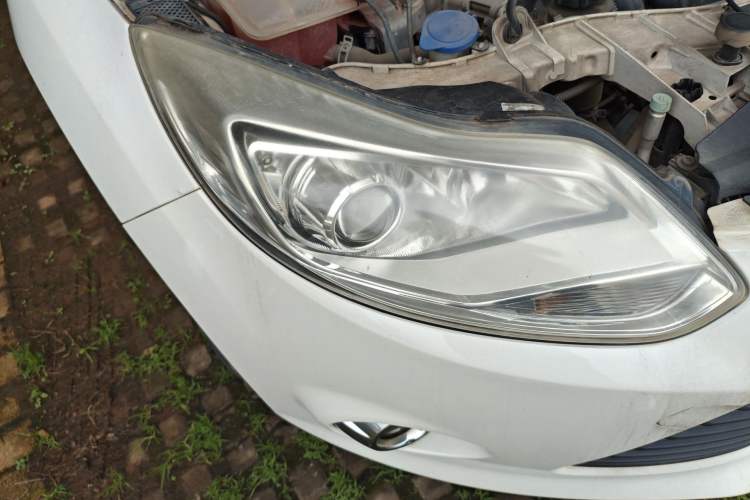 Used Ford Focus 2012 Sedan 1.6L Automatic Fashion Edition