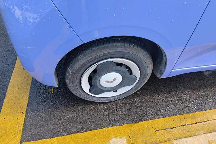 Used Wuling Hongguang MINIEV 2024 3rd Generation 170 km Left Front Wheel Hub