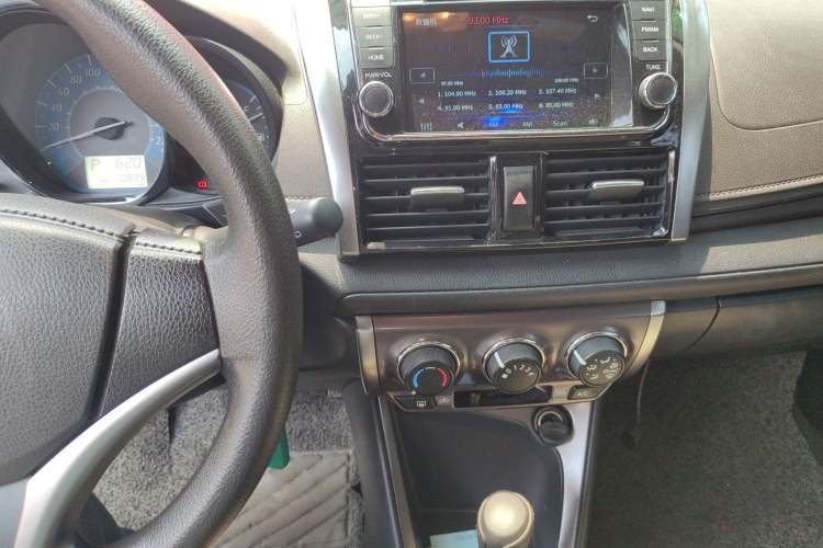 Used Toyota YARiS L Zhi Xuan 2015 1.5E Automatic Charm Edition Audio And AC Panel