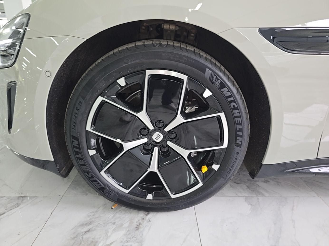 Xiaomi Auto SU7 2024 Rear-Drive Long-Range Intelligent Driving Version — снимка 10