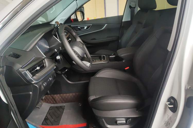 Used Chery Tiggo 8 2025 Excellence Edition 230 TCI Automatic Luxury Version 5 Seats Left Front Seat