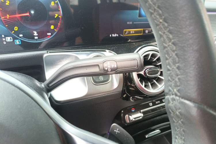 Used Mercedes-Benz GLB 2023 GLB 220 Fashion Model Gear Lever