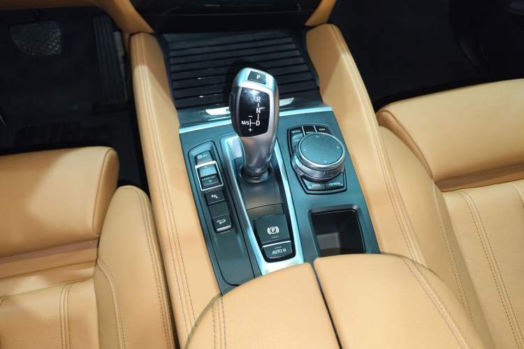 Used BMW X6 2018 xDrive28i
