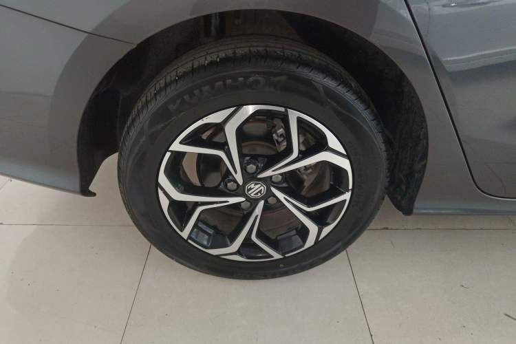 Used MG 5 2021 Revised Version 180 DVVT CVT Youth Luxury Edition