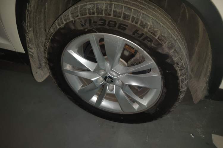 Used Skoda Kodiaq 2018 Facelifted TSI330 5-Seater Two-Wheel-Drive Luxury Enjoyment Edition
