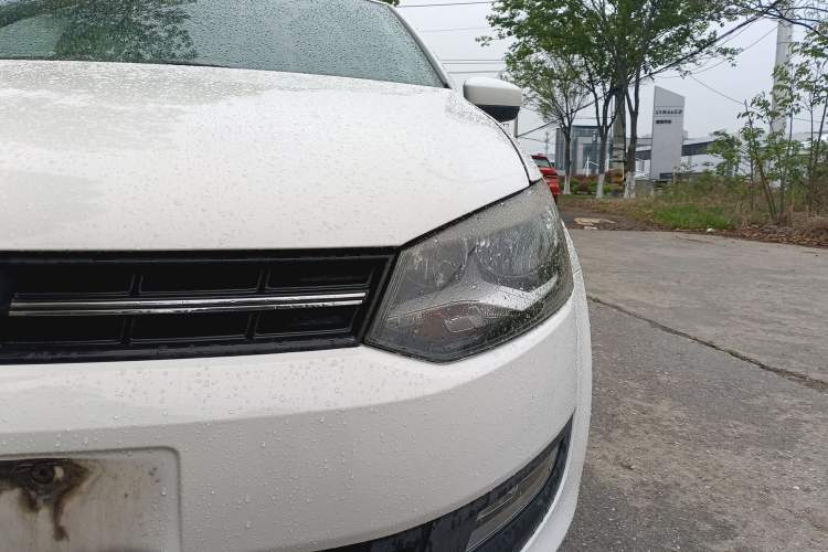 Used Volkswagen Polo 2013 1.4L Automatic Comfort Edition Left Front Headlight