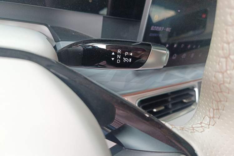 Used NETA L 2024 Range-Extended 220 Luxury Edition
