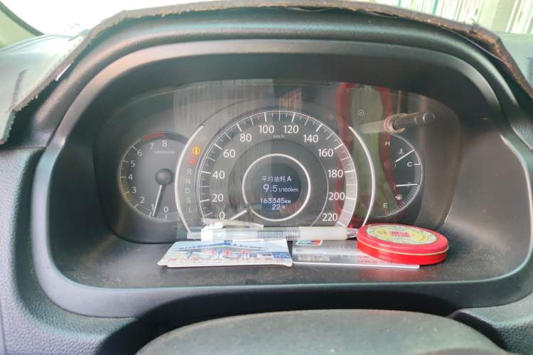 Used Honda CR-V 2015 2.0L two-wheel drive urban version
