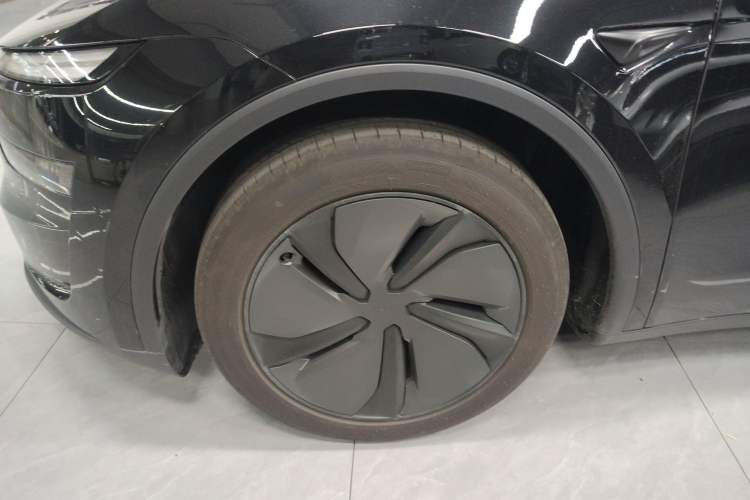 Used Tesla Model Y 2025 Rear-Wheel Drive First Edition