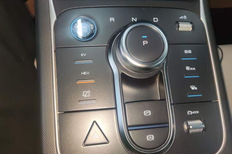 Used BYD Destroyer 05 2024 HONOR Edition DM-i 55KM Luxury Model Gear Lever