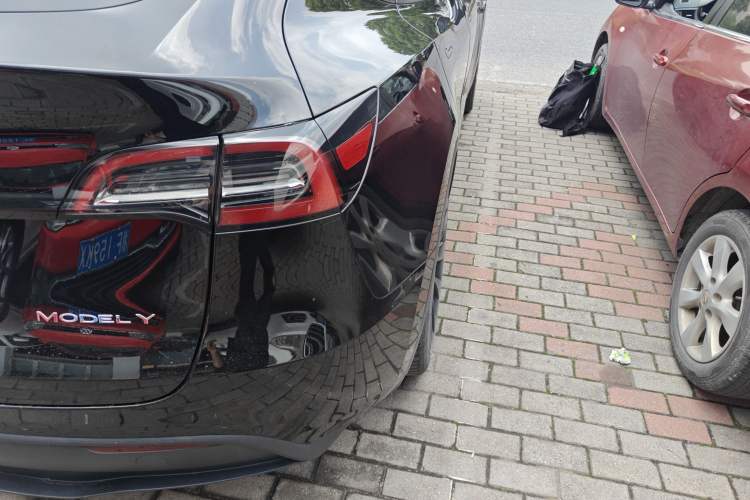 Used Tesla Model Y 2022 Rear-Wheel-Drive Version
