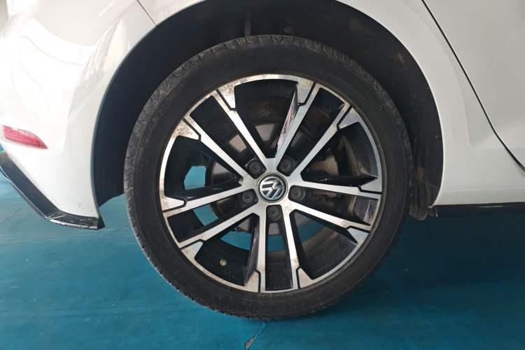 Used Volkswagen Golf 2018 280TSI Automatic R-Line Model Exterior 5