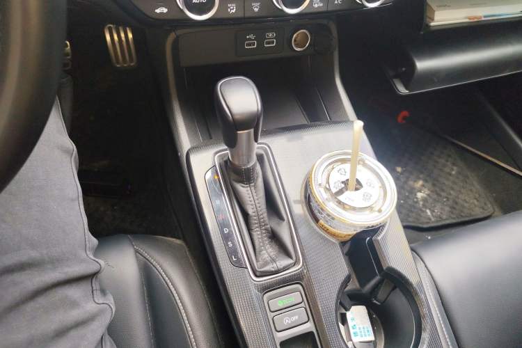 Used Honda Civic 2022 240TURBO CVT Dynamic Edition Gear Lever