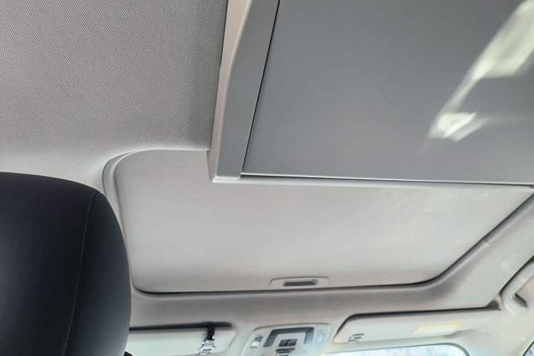 Used Toyota SIENNA 2024 2.5L Hybrid Comfort Edition