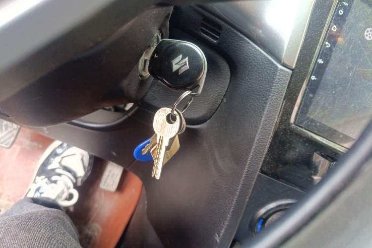 Used Suzuki Vitara 2016 1.6L Manual Two-Wheel Drive Entry-Level Trim Vehicle Key