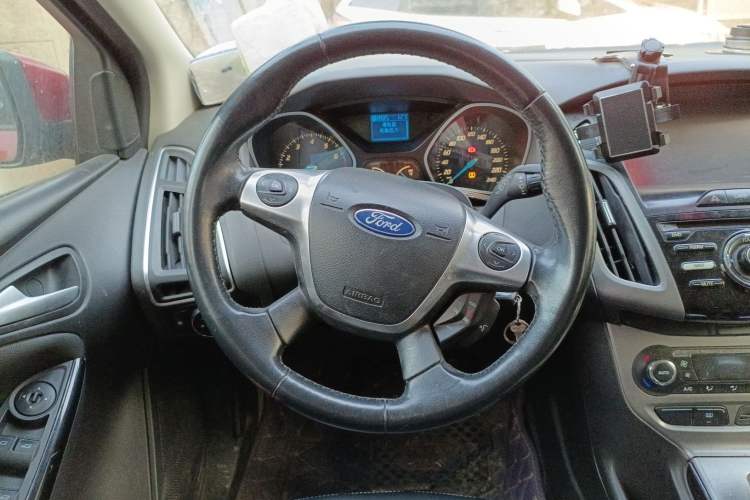 Used Ford Focus 2012 Hatchback 1.6L Automatic Fashion Edition
