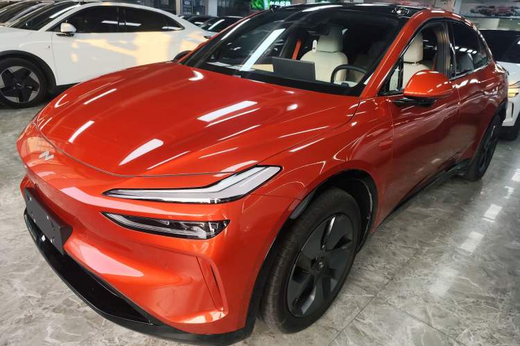 Used ONVO L60 2024 60 kWh Rear-Drive Version