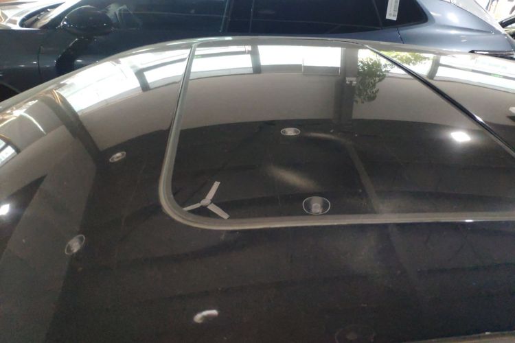 Used CHANGAN UNI-V iDD 2023 ZhiDian iDD 1.5T 113km Smart & Fun Version Roof