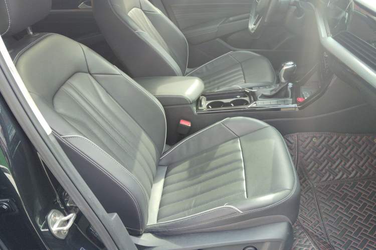 Used Volkswagen Passat 2023 280TSI Elite Edition Right Front Seat