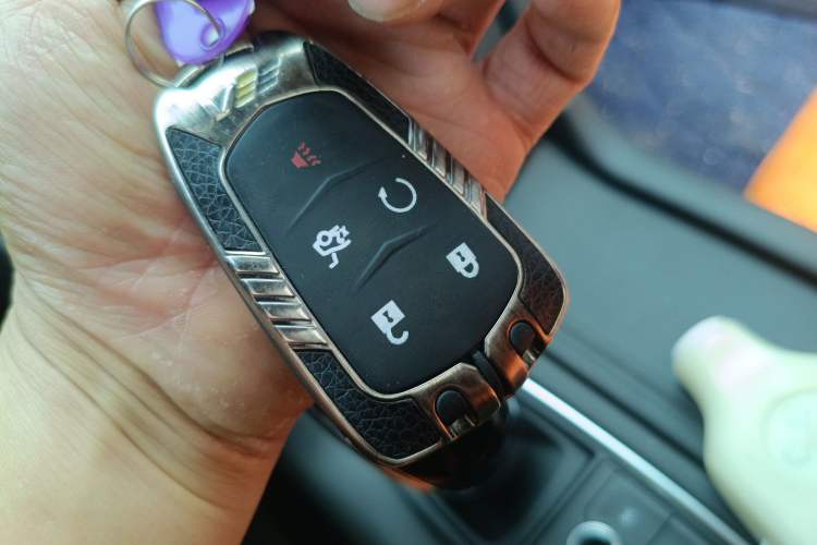 Used Cadillac XT5 2022 2.0T Two-Wheel Drive Luxury Version Vehicle Key