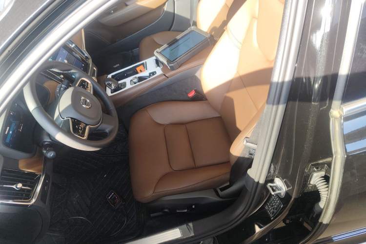 Used Volvo S90 New Energy 2025 Plug-in Hybrid Four-Wheel Drive Long-Range Zhiyi Luxury Edition Left Front Seat