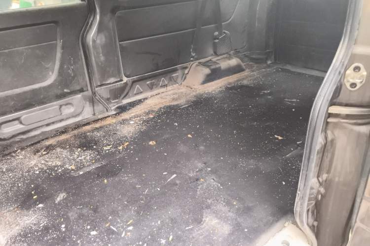 Used Jinbei Gold Hiace M Classic 2022 1.5L Travel Lion Passenger Van 7 Seats Left Rear Seat