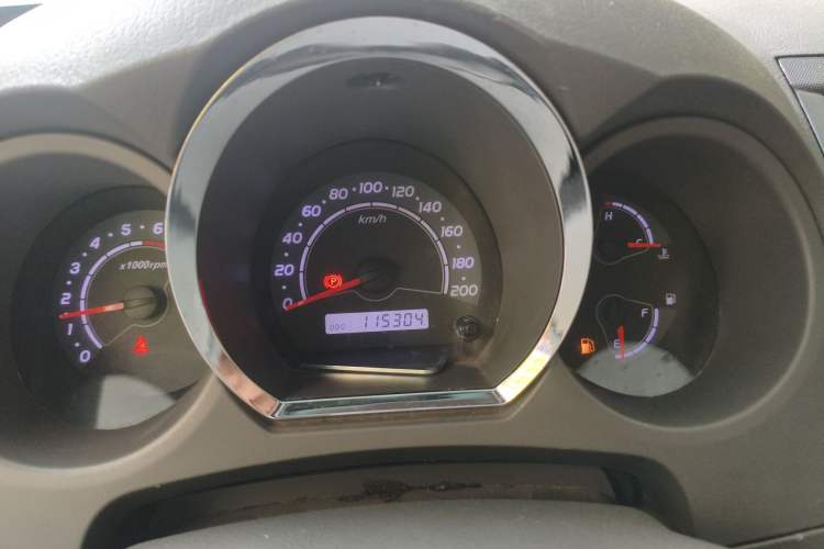 Used Huanghai Xianglong 2016 2.4L Entry-Level Van Gasoline Two-Wheel Drive Ultimate Edition 4G69S4N Instrument Cluster