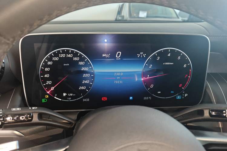 Used Mercedes-Benz GLC 2023 GLC 260 L 4MATIC Luxury Model 5 Seats