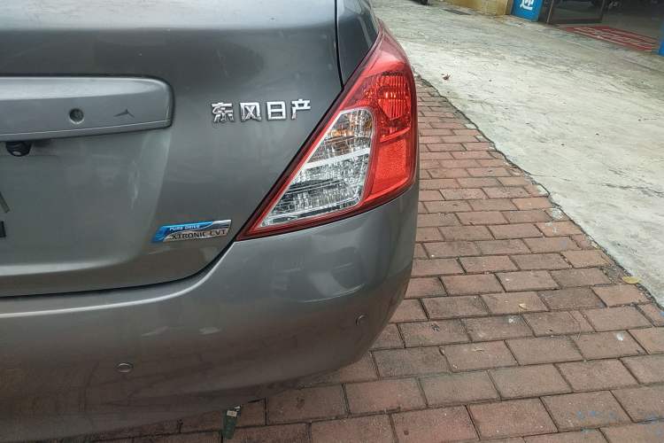 Used Nissan Sunny 2011 1.5XE CVT Comfort Edition Right Rear Taillight